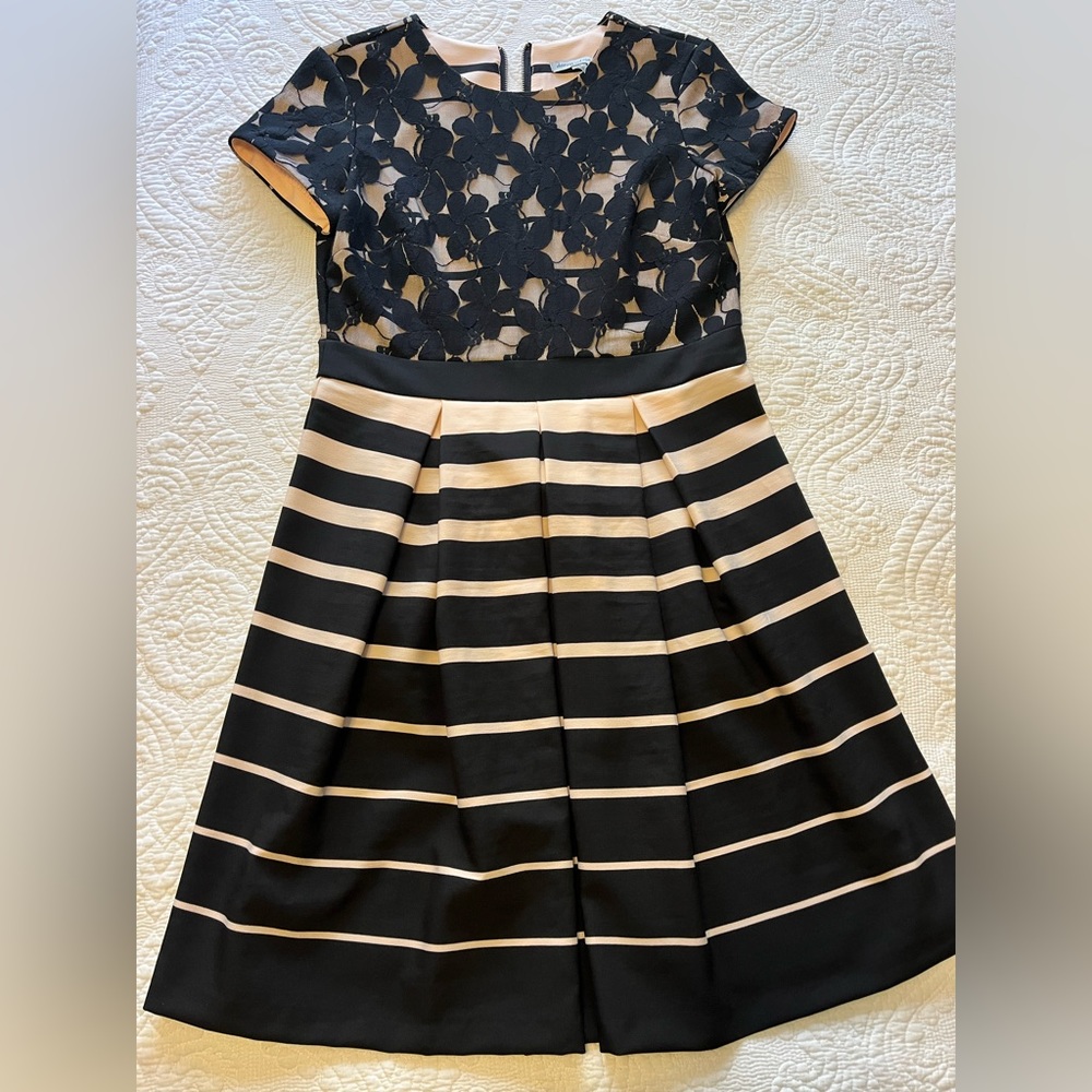 Danny & Nicole - Black and pink dress - size 10